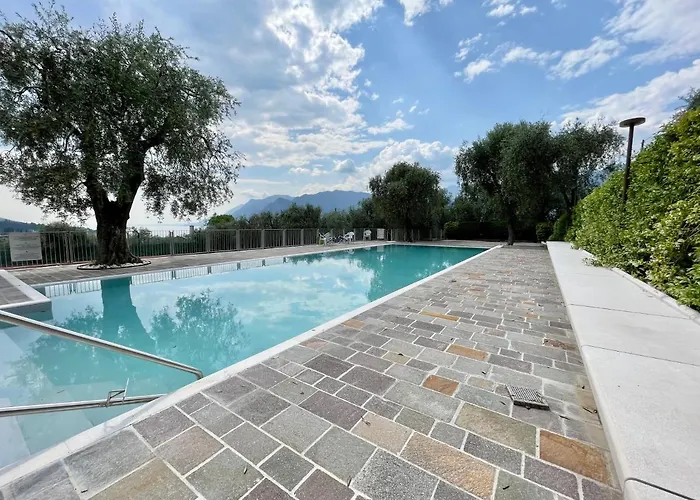 View Kormorano 말세진느